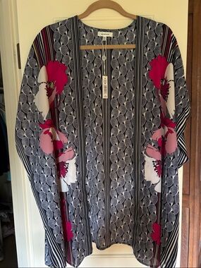 Max Studio Black & White Graphic Open-Front Kimono